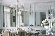Antique-mirror-wall-in-dining-room