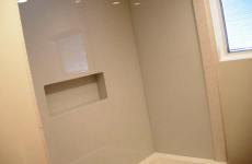 Backpainted-glass-walls-for-shower-enclosure