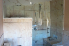 custom_mountain_edge_shower_with_custom_sandblast_design