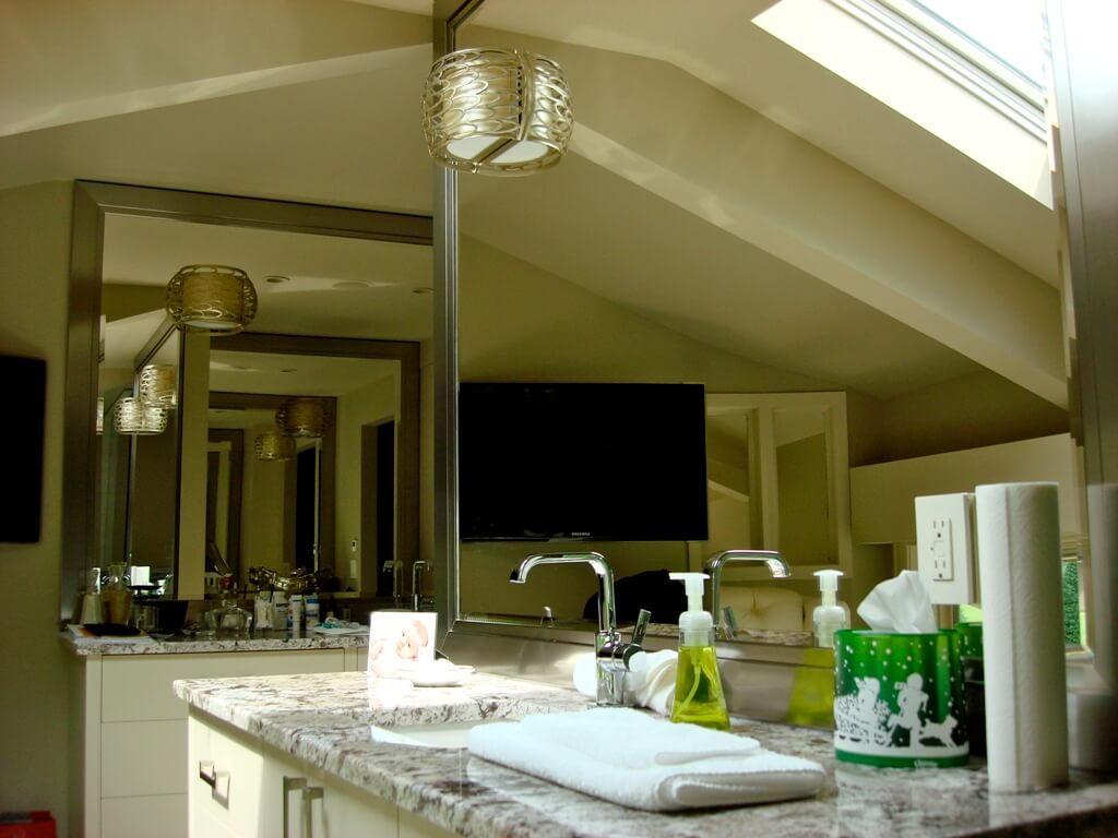 Framed-Master-Ensuite