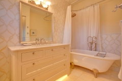 Bathroom-Framed-Mirror-2