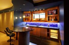 Basement-Bar-with-backpainted-Linen-pattern