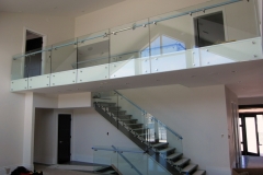 Glass railing 23