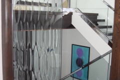 Textured glass partition wall
