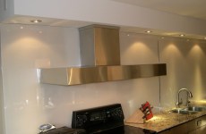 white-back-painted-glass-backsplash21