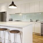 Kitchen with custom backlashes