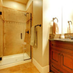 Glass Shower Doors vs. Traditional Shower Curtains