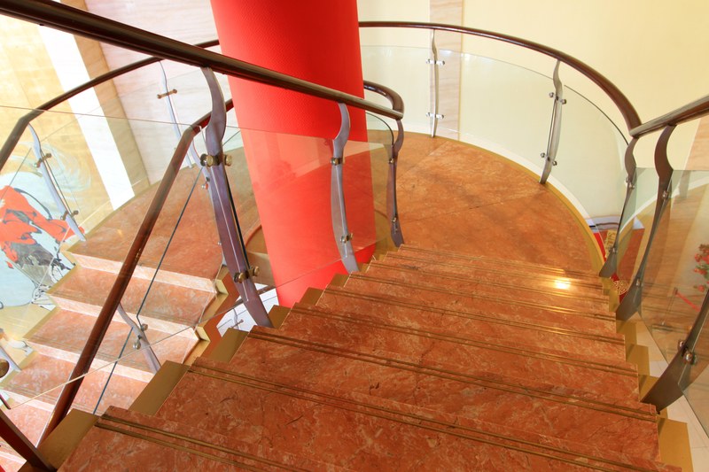 Railing Glass Versus Traditional Handrails - House of Mirrors - Mirrors and Glass Calgary