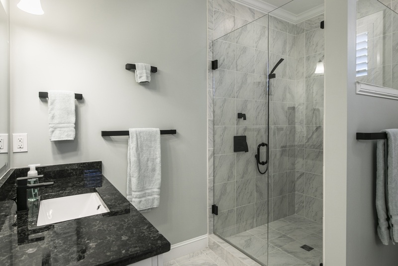 Transforming Your Bathroom for Contemporary Luxury - House of Mirrors - Mirrors and Glass Calgary - Featured Image