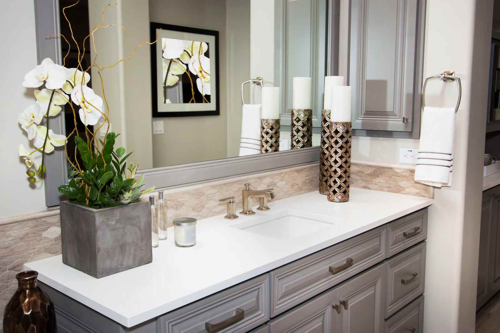 How to Choose A Bathroom Mirror - House of Mirrors & Glass