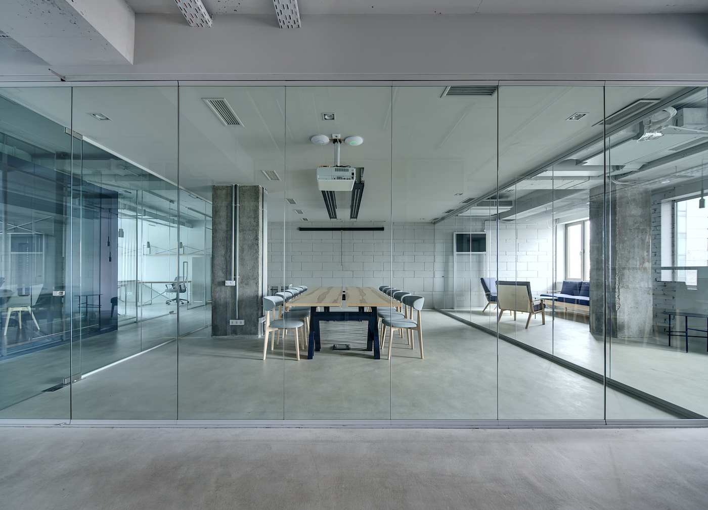 Try Glass Partitions instead of Walls! House of Mirrors & Glass