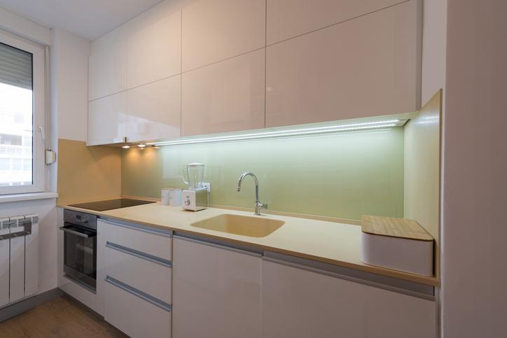 Vitality and originality in your home's interior—this is what back-painted glass offers.